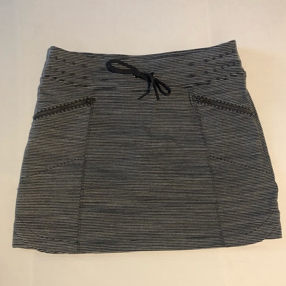 Athleta Women’s Skort - Picture 1 of 4